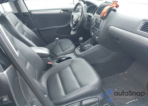 2017 Volkswagen Jetta 1.4T Se z USA, uszkodzony, nr VIN 3VWB67AJ5HM201924